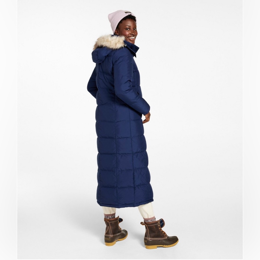 L.L. Bean Women's Ultrawarm Coat, Long
- Night (Navy Blue) Size M - Picture 5 of 9